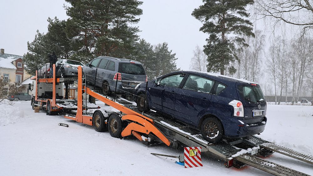 Latvia confiscated hundreds of cars from drunk drivers: The first are now on their way to Ukraine